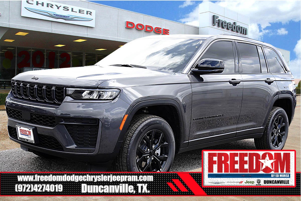 2026 Jeep Grand Cherokee Laredo Altitude