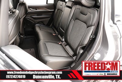 2026 Jeep Grand Cherokee Laredo Altitude