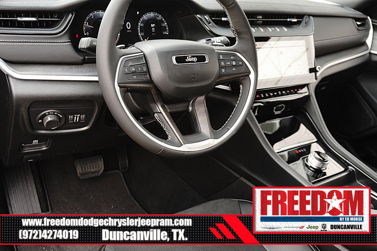 2026 Jeep Grand Cherokee Laredo Altitude