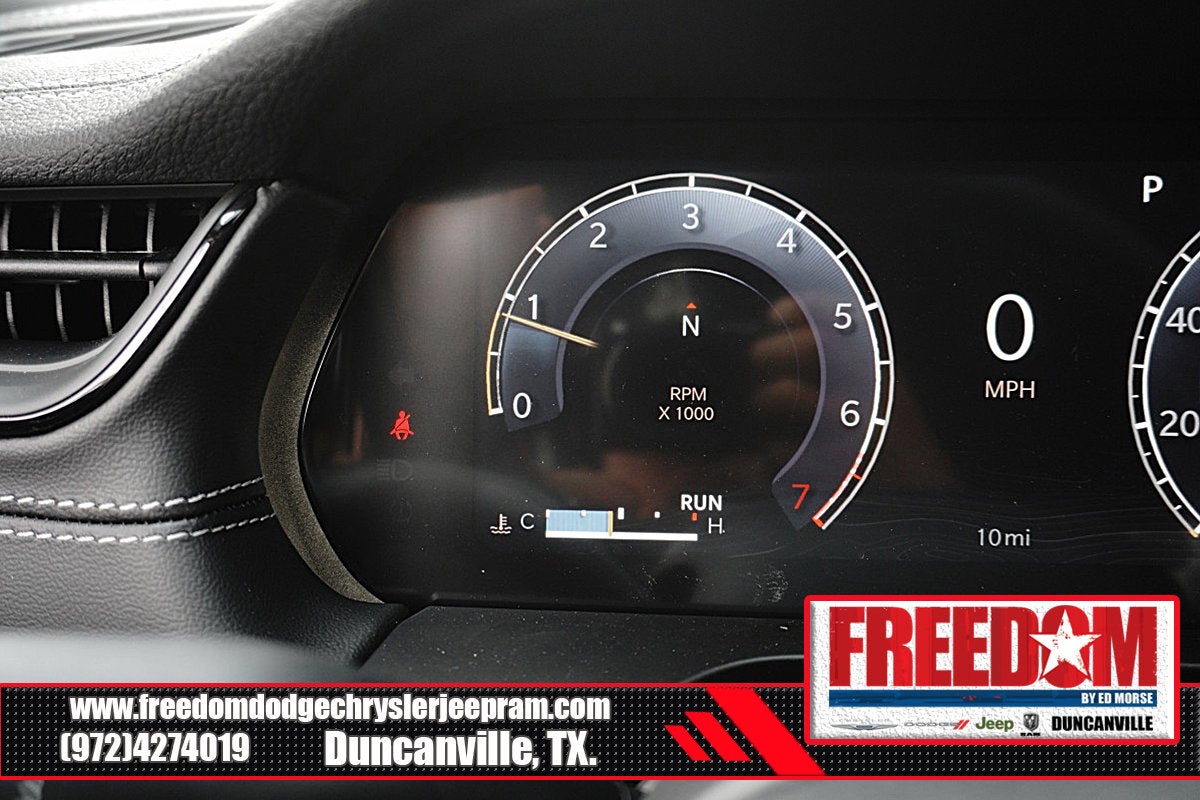 2026 Jeep Grand Cherokee Laredo Altitude