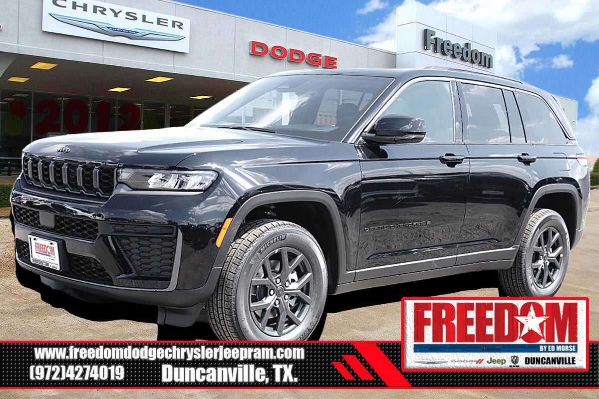 2027 Jeep Grand Cherokee Laredo Altitude