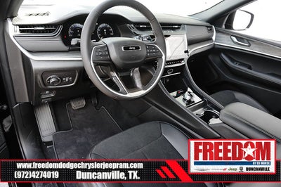 2027 Jeep Grand Cherokee Laredo Altitude