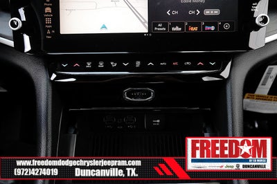 2027 Jeep Grand Cherokee Laredo Altitude
