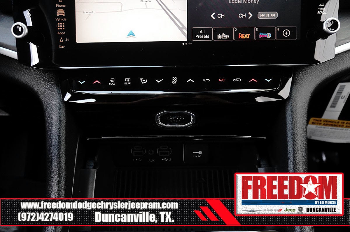 2027 Jeep Grand Cherokee Laredo Altitude