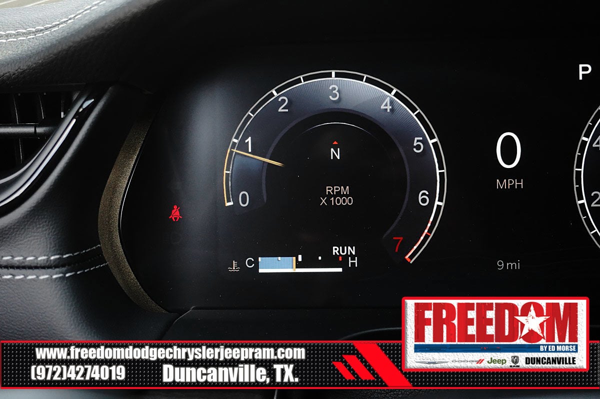 2027 Jeep Grand Cherokee Laredo Altitude