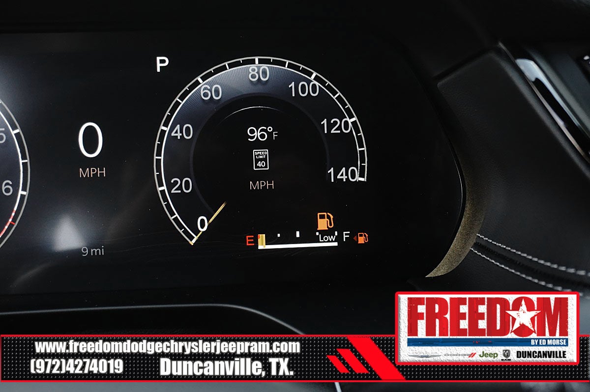 2027 Jeep Grand Cherokee Laredo Altitude