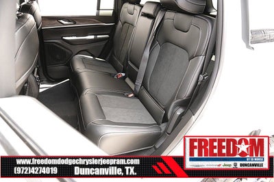 2026 Jeep Grand Cherokee Laredo Altitude