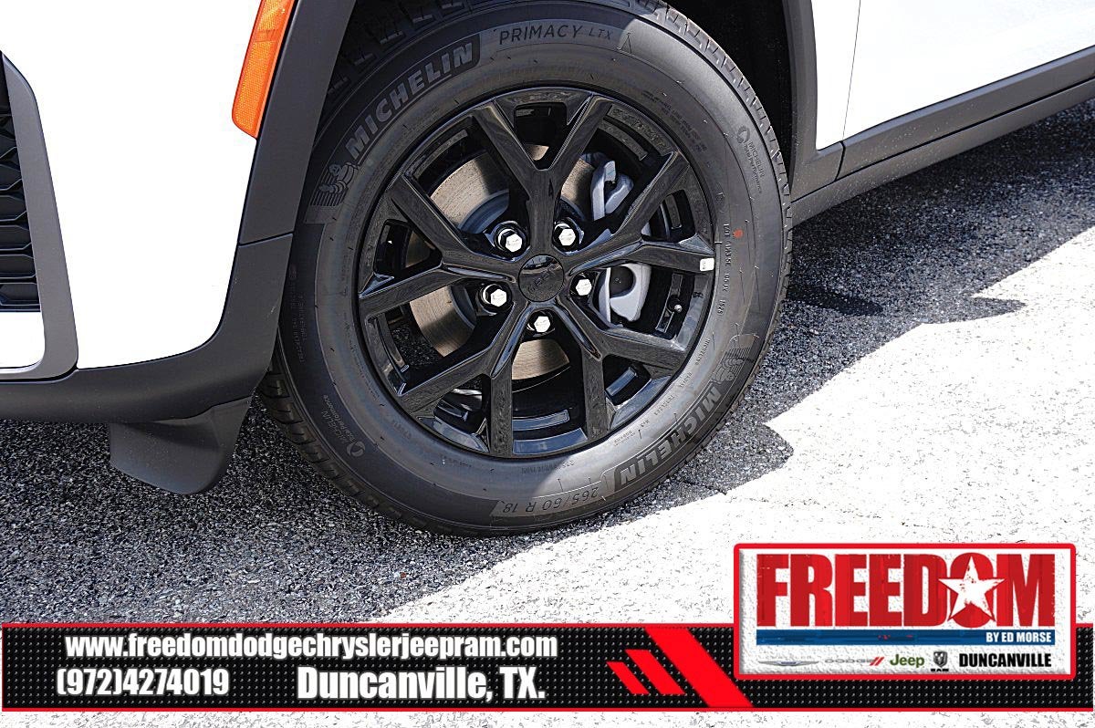 2026 Jeep Grand Cherokee Laredo Altitude