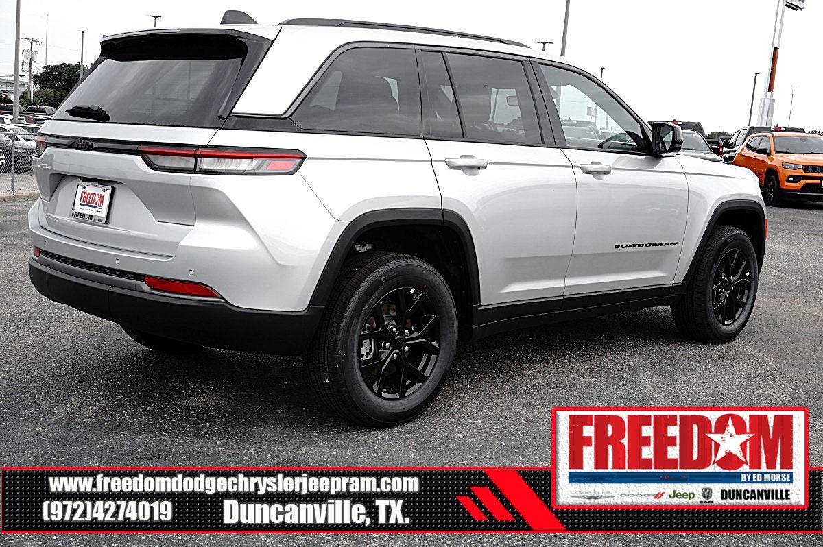 2026 Jeep Grand Cherokee Altitude