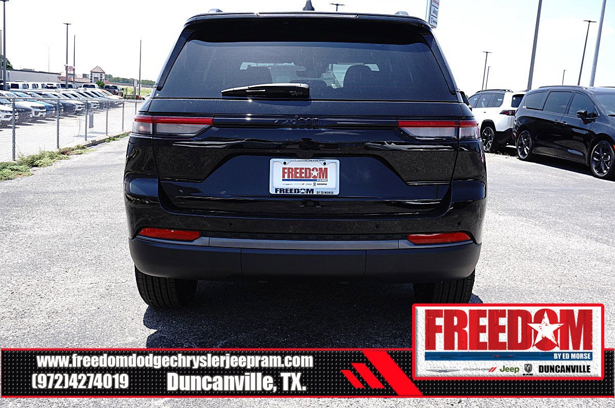 2026 Jeep Grand Cherokee Altitude