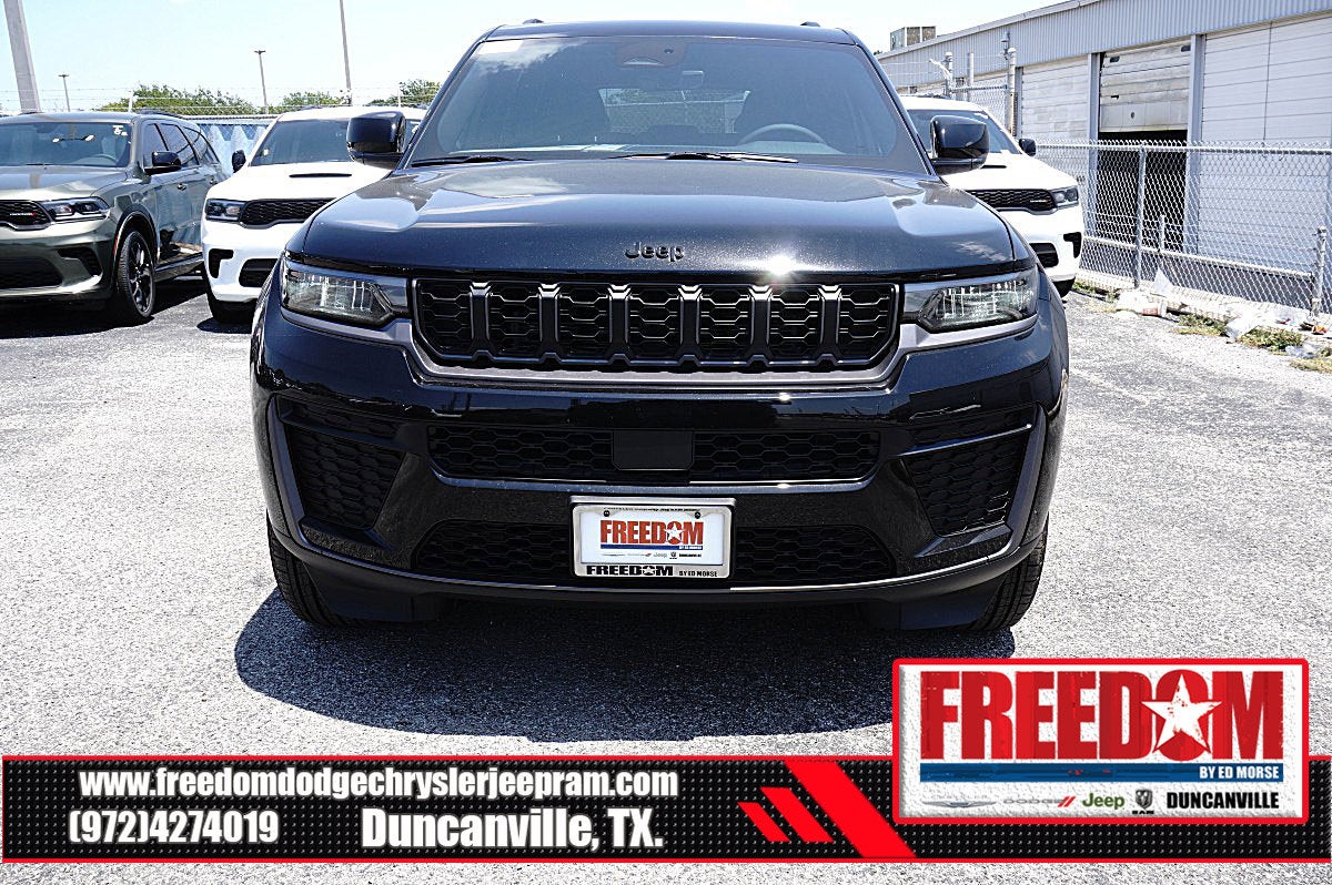 2026 Jeep Grand Cherokee Altitude
