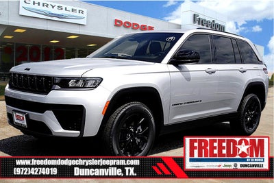 2026 Jeep Grand Cherokee Laredo Altitude