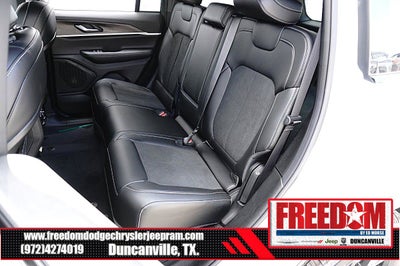 2026 Jeep Grand Cherokee Laredo Altitude