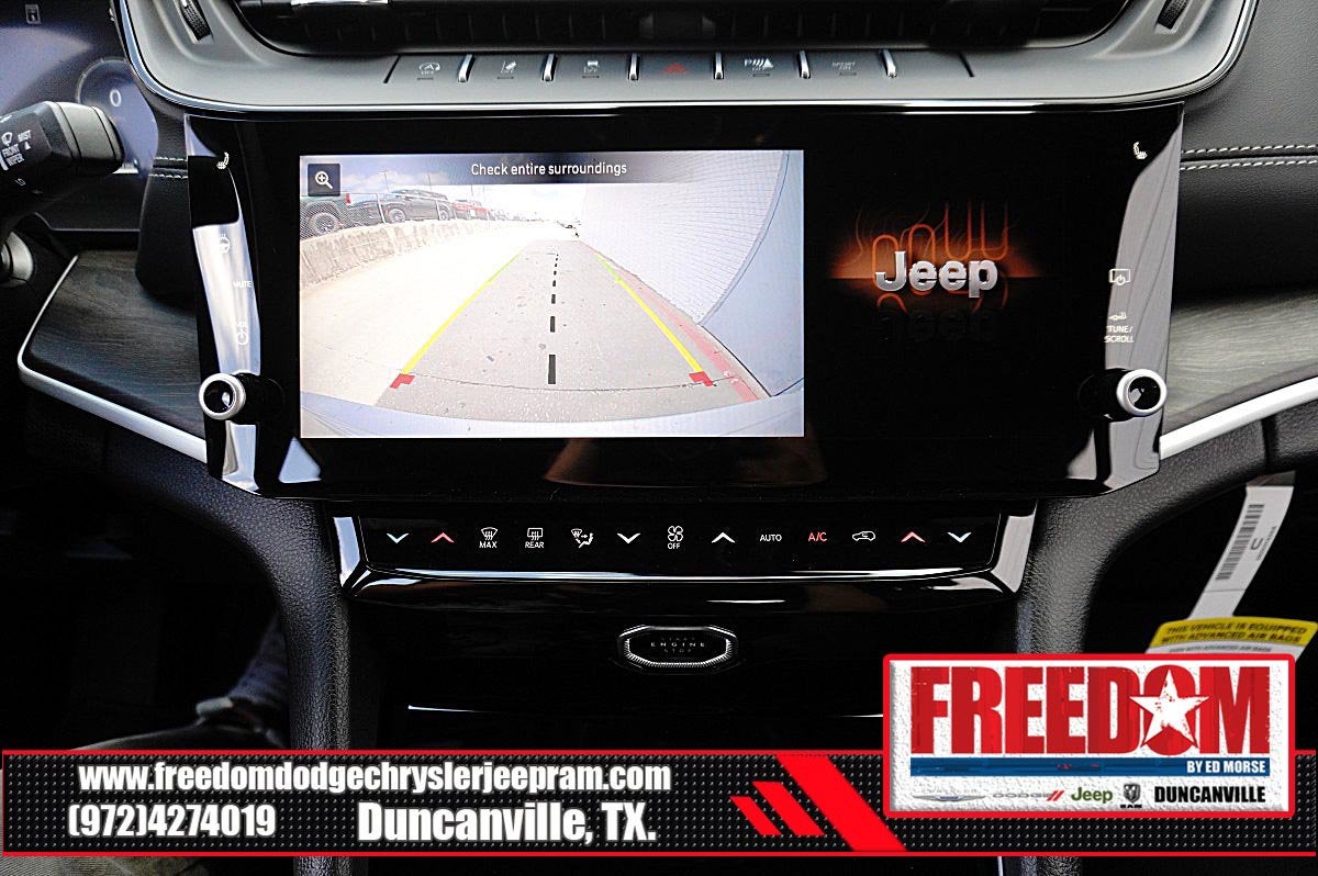 2026 Jeep Grand Cherokee Laredo Altitude