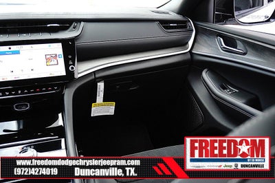2026 Jeep Grand Cherokee Laredo Altitude