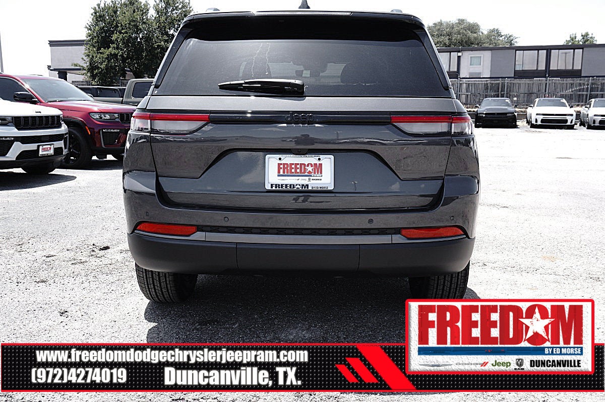 2026 Jeep Grand Cherokee Altitude