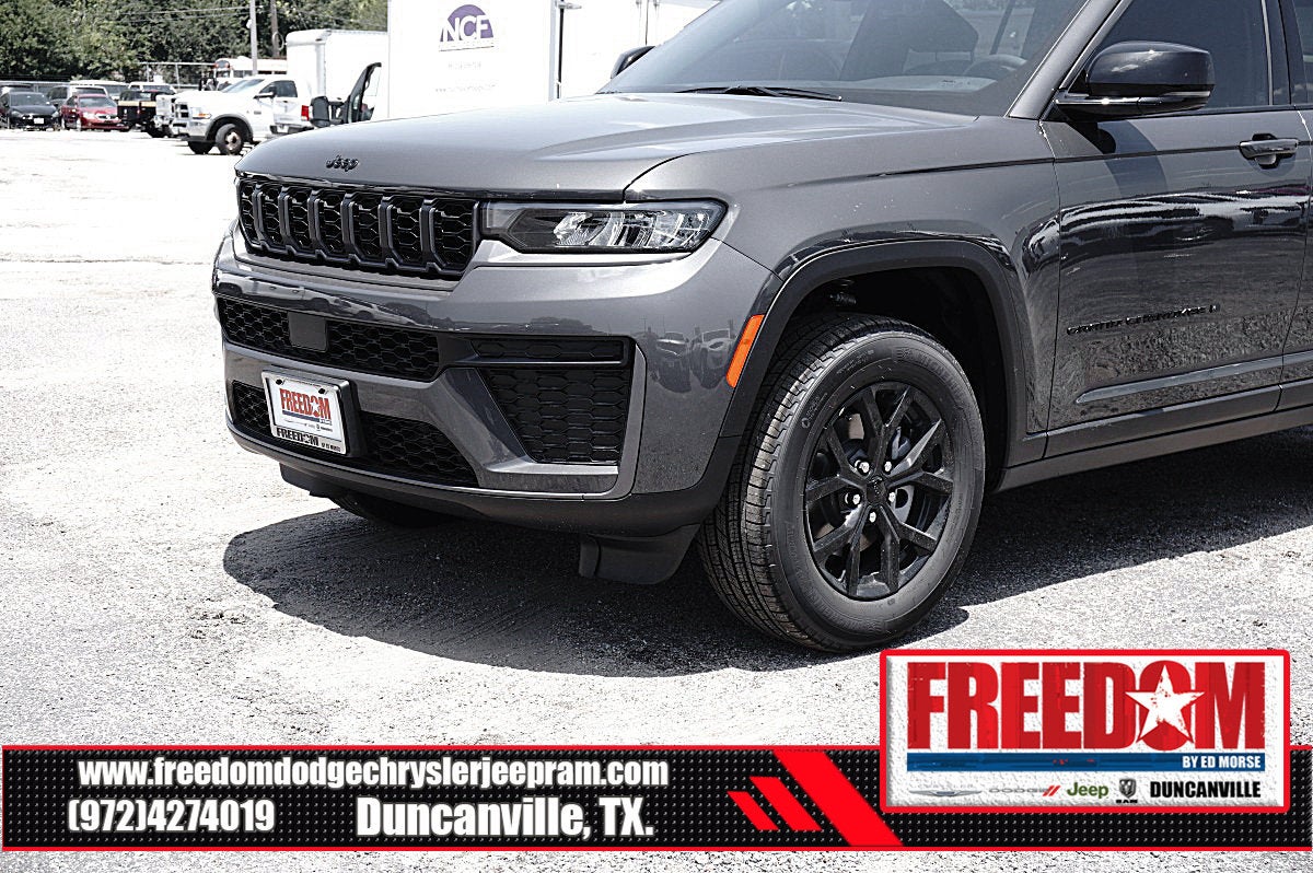 2026 Jeep Grand Cherokee Altitude
