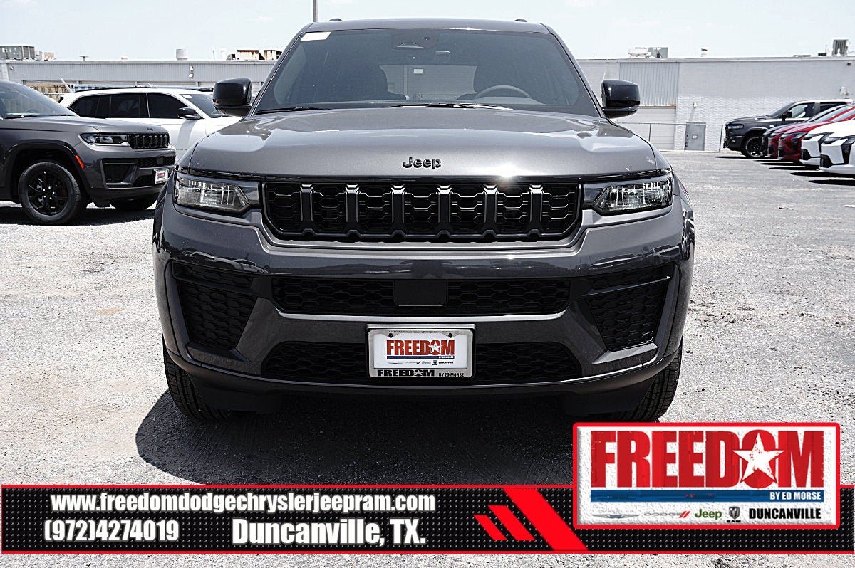 2026 Jeep Grand Cherokee Altitude