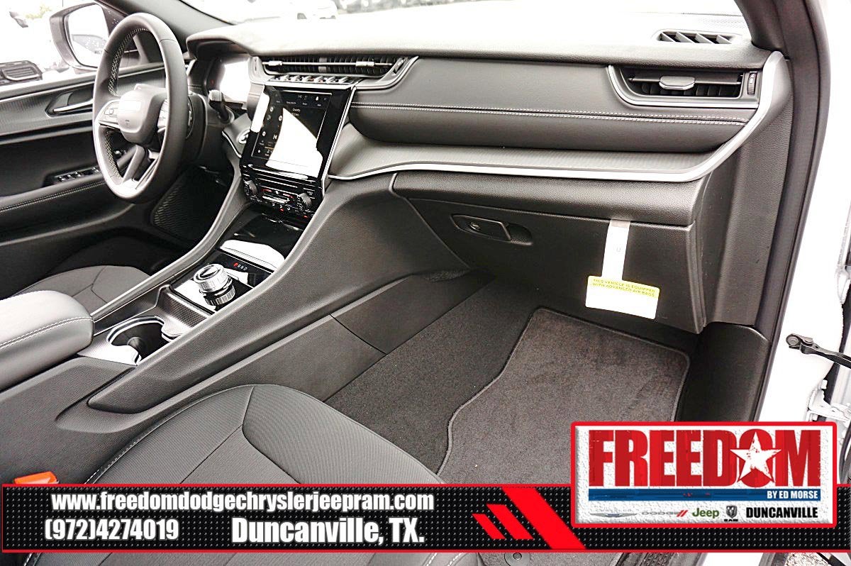 2026 Jeep Grand Cherokee L Laredo