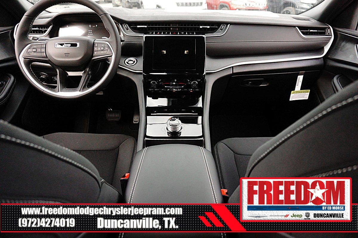 2025 Jeep Grand Cherokee L Laredo