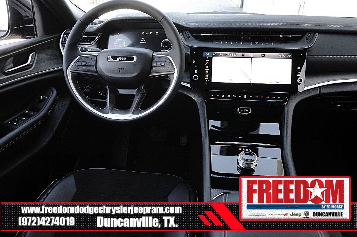 2027 Jeep Grand Cherokee L Laredo Altitude