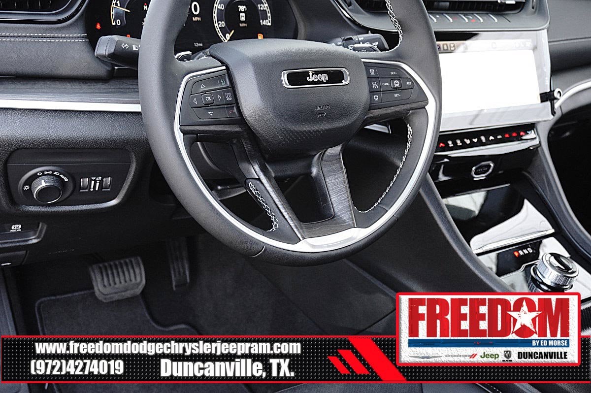 2027 Jeep Grand Cherokee L Laredo Altitude