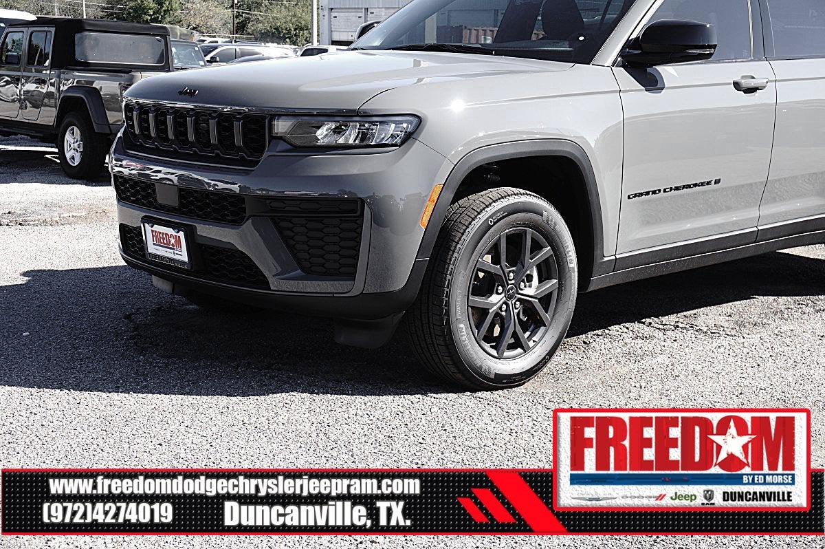2027 Jeep Grand Cherokee L Laredo Altitude