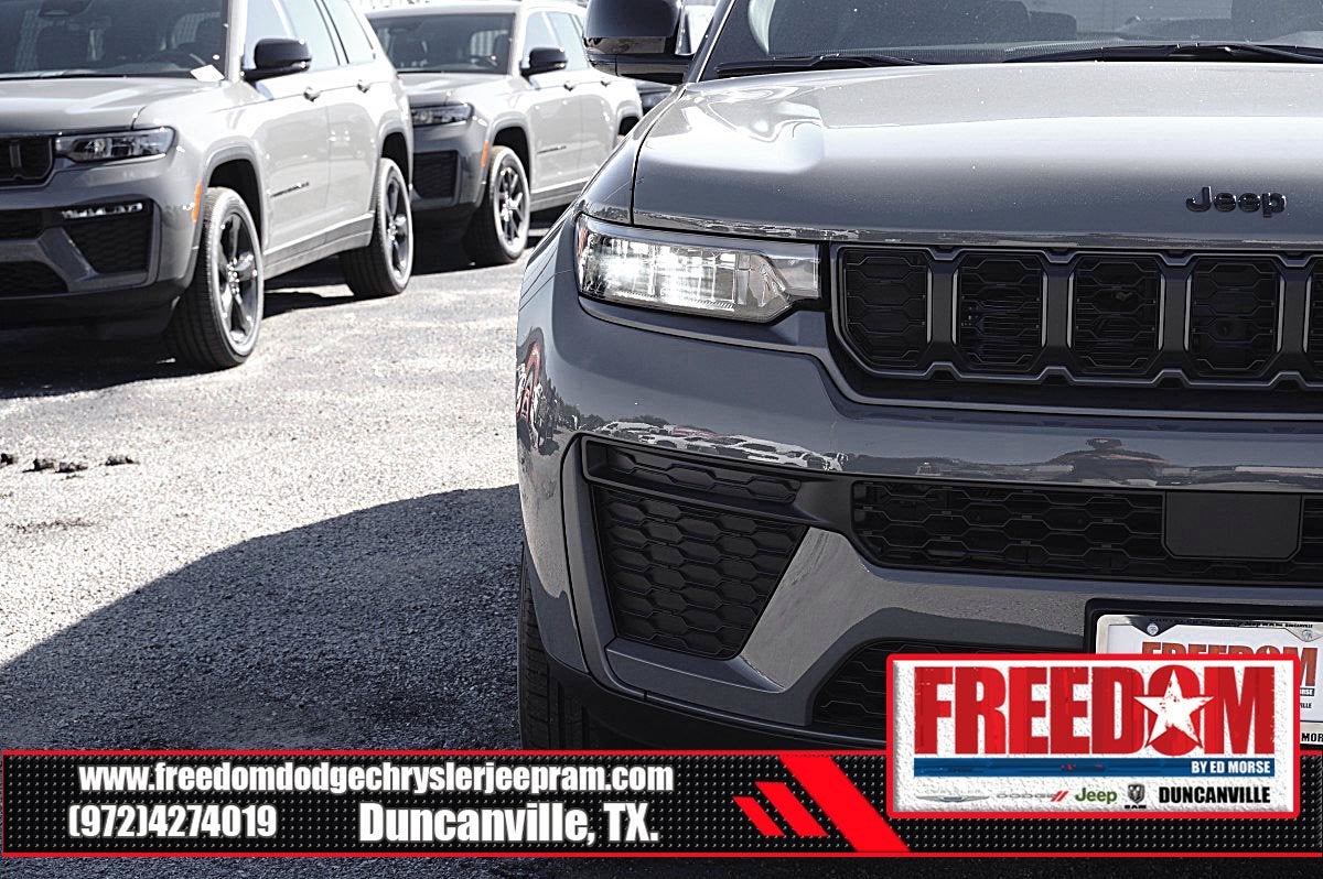 2027 Jeep Grand Cherokee L Laredo Altitude