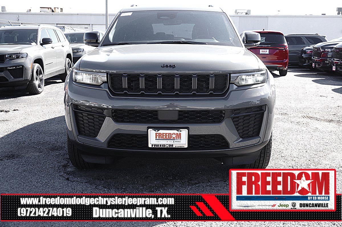 2027 Jeep Grand Cherokee L Laredo Altitude