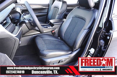 2027 Jeep Grand Cherokee L Laredo Altitude