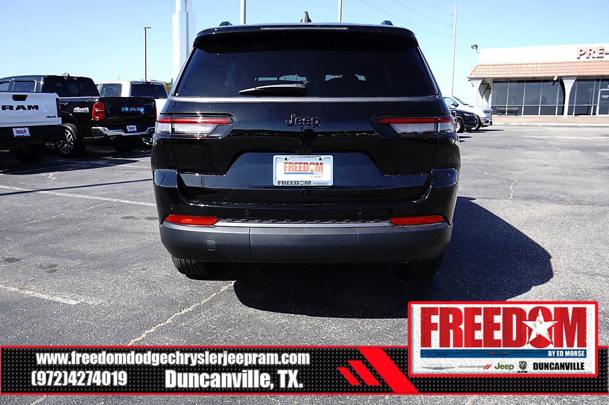 2027 Jeep Grand Cherokee L Laredo Altitude