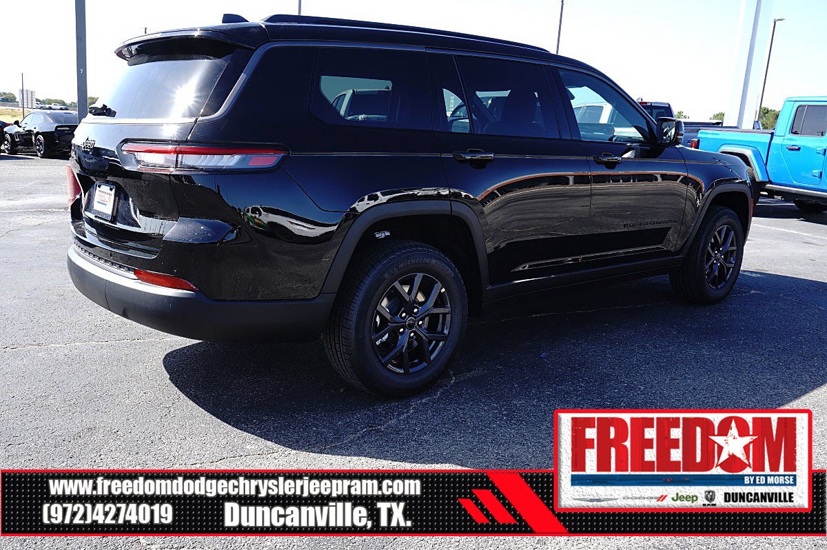 2027 Jeep Grand Cherokee L Laredo Altitude