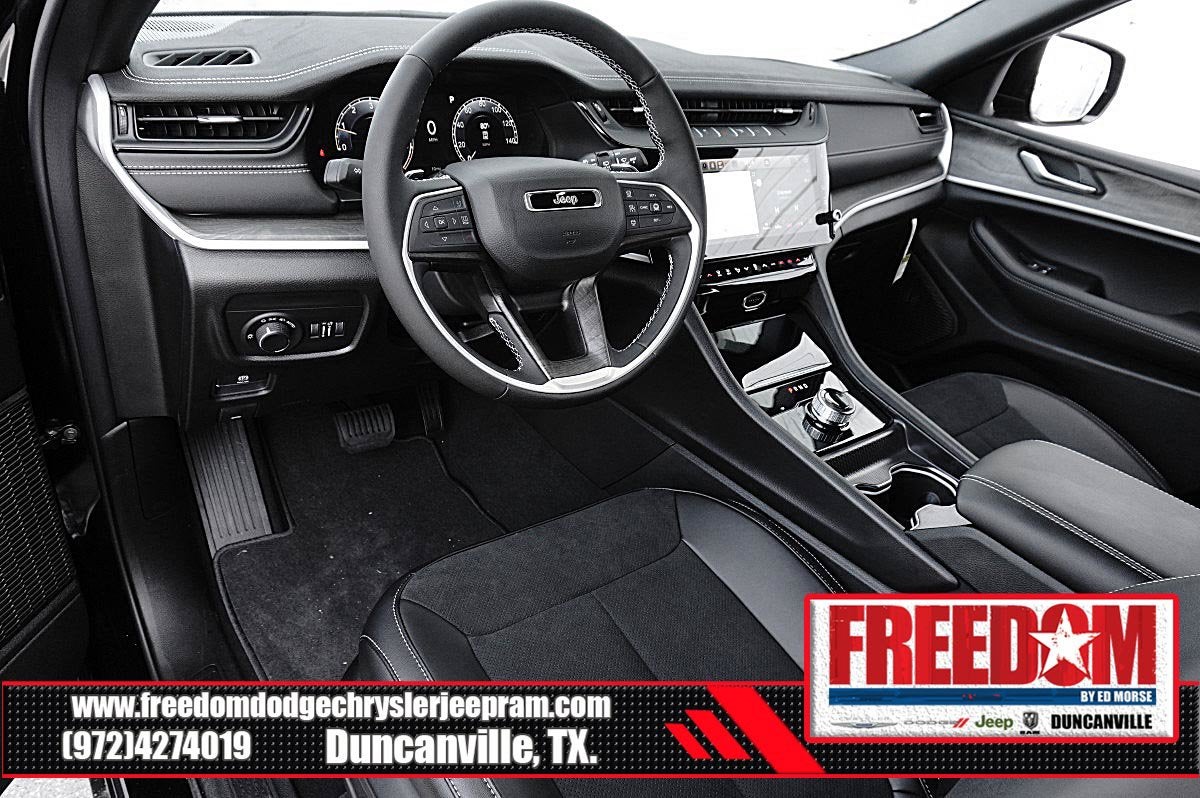 2027 Jeep Grand Cherokee L Laredo Altitude