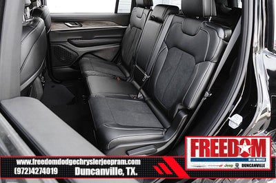 2027 Jeep Grand Cherokee L Laredo Altitude