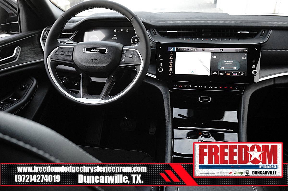 2027 Jeep Grand Cherokee L Laredo Altitude