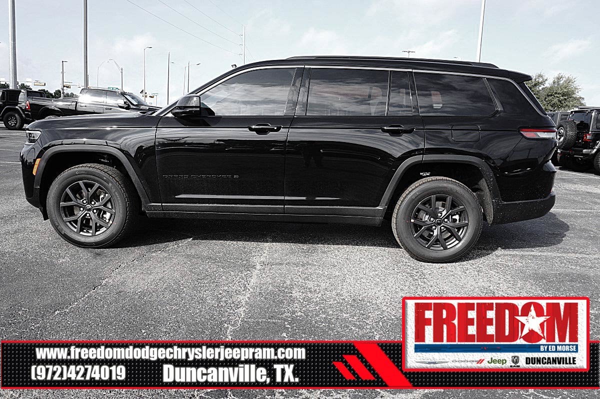 2027 Jeep Grand Cherokee L Laredo Altitude