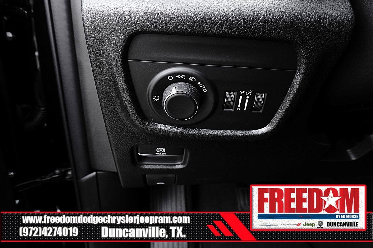 2027 Jeep Grand Cherokee L Laredo Altitude