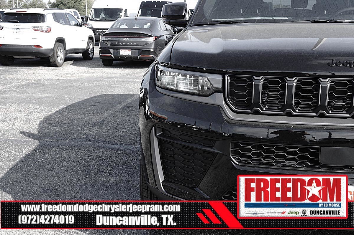 2027 Jeep Grand Cherokee L Laredo Altitude