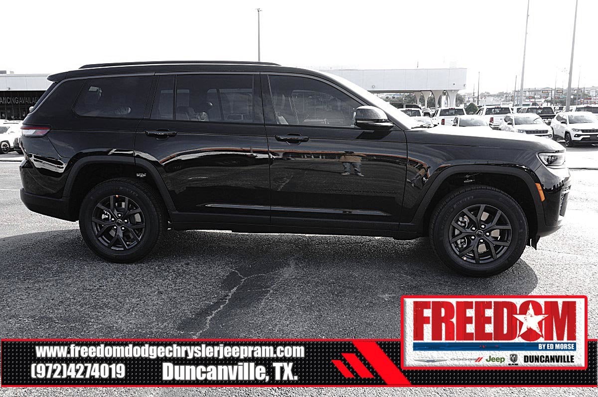 2027 Jeep Grand Cherokee L Laredo Altitude