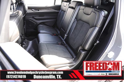 2027 Jeep Grand Cherokee L Laredo Altitude