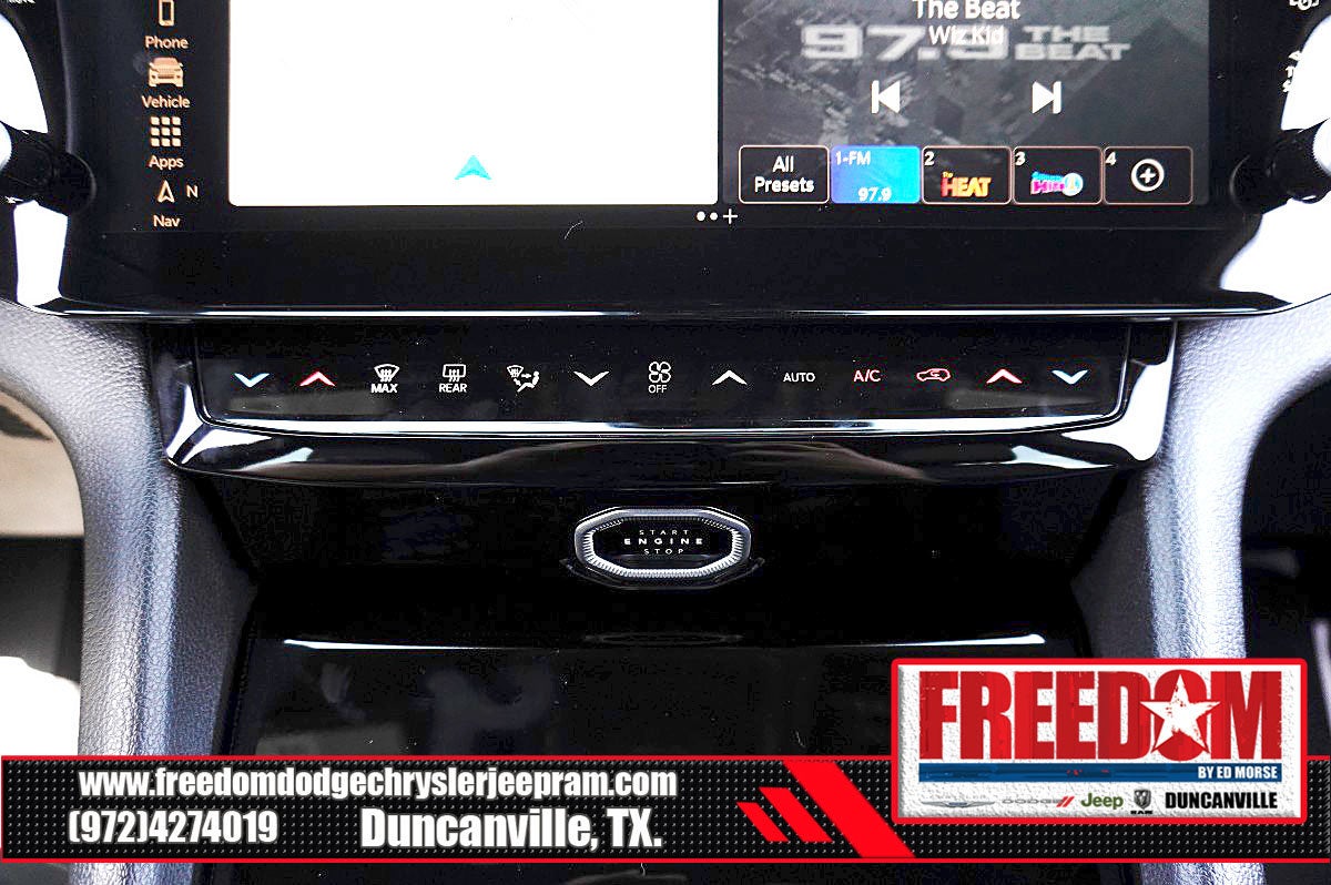 2027 Jeep Grand Cherokee L Laredo Altitude