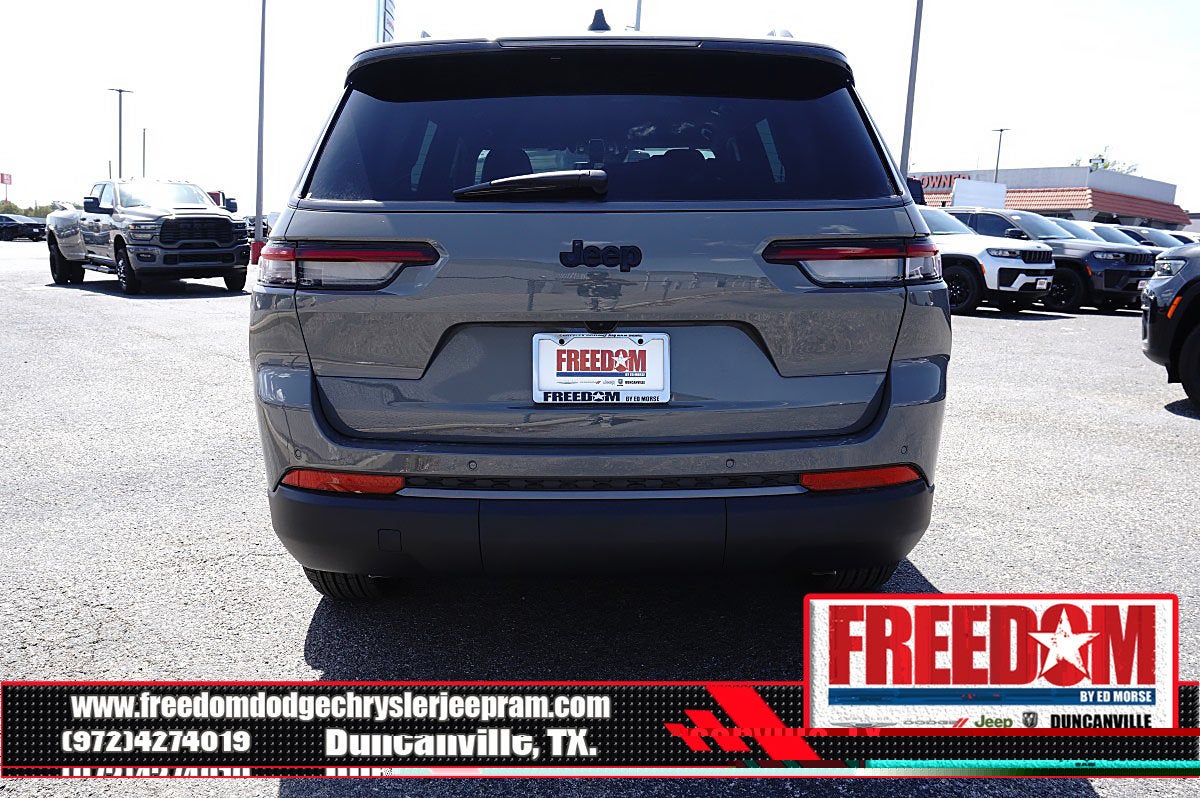 2027 Jeep Grand Cherokee L Laredo Altitude