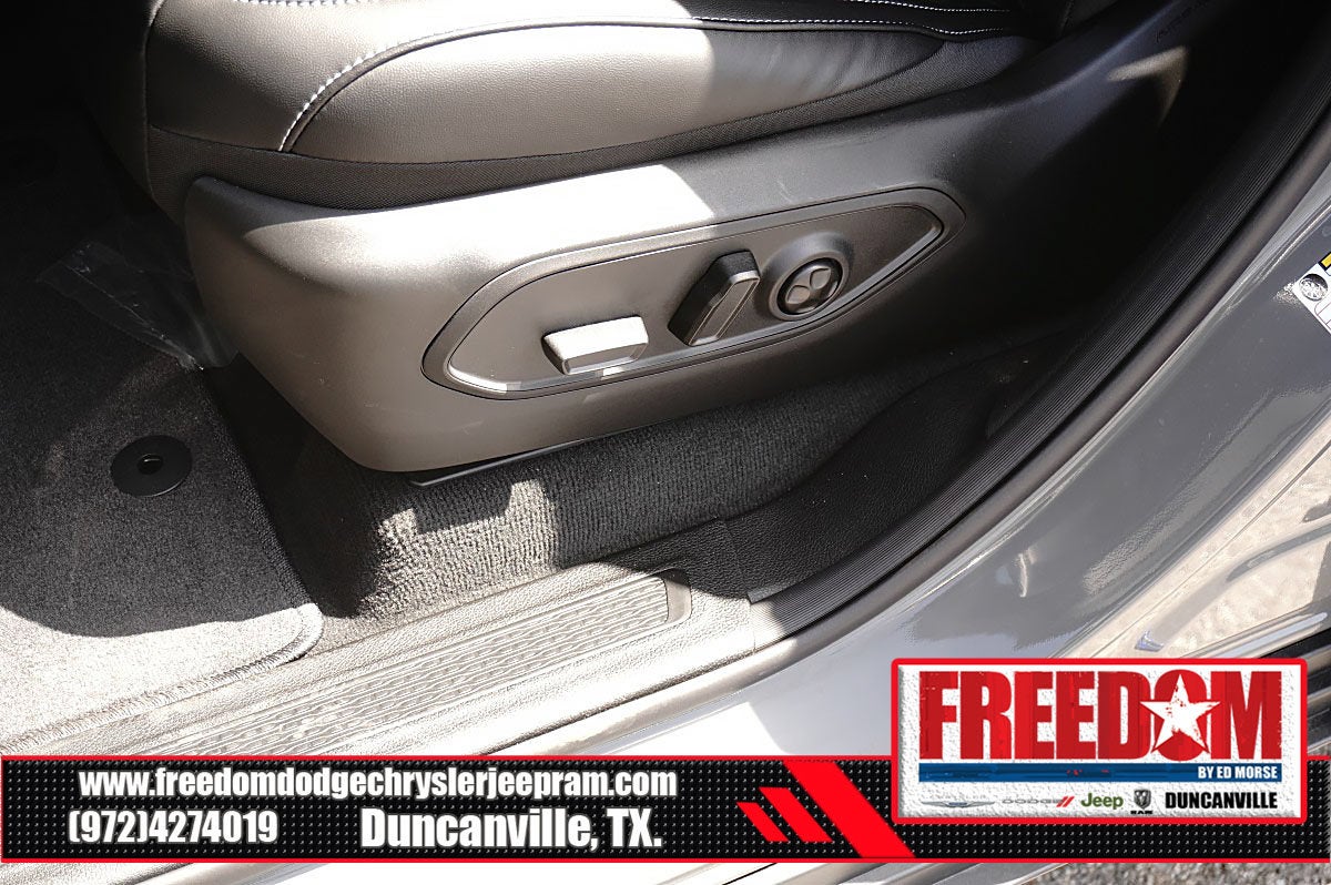 2027 Jeep Grand Cherokee L Laredo Altitude
