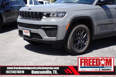 2027 Jeep Grand Cherokee L Laredo Altitude