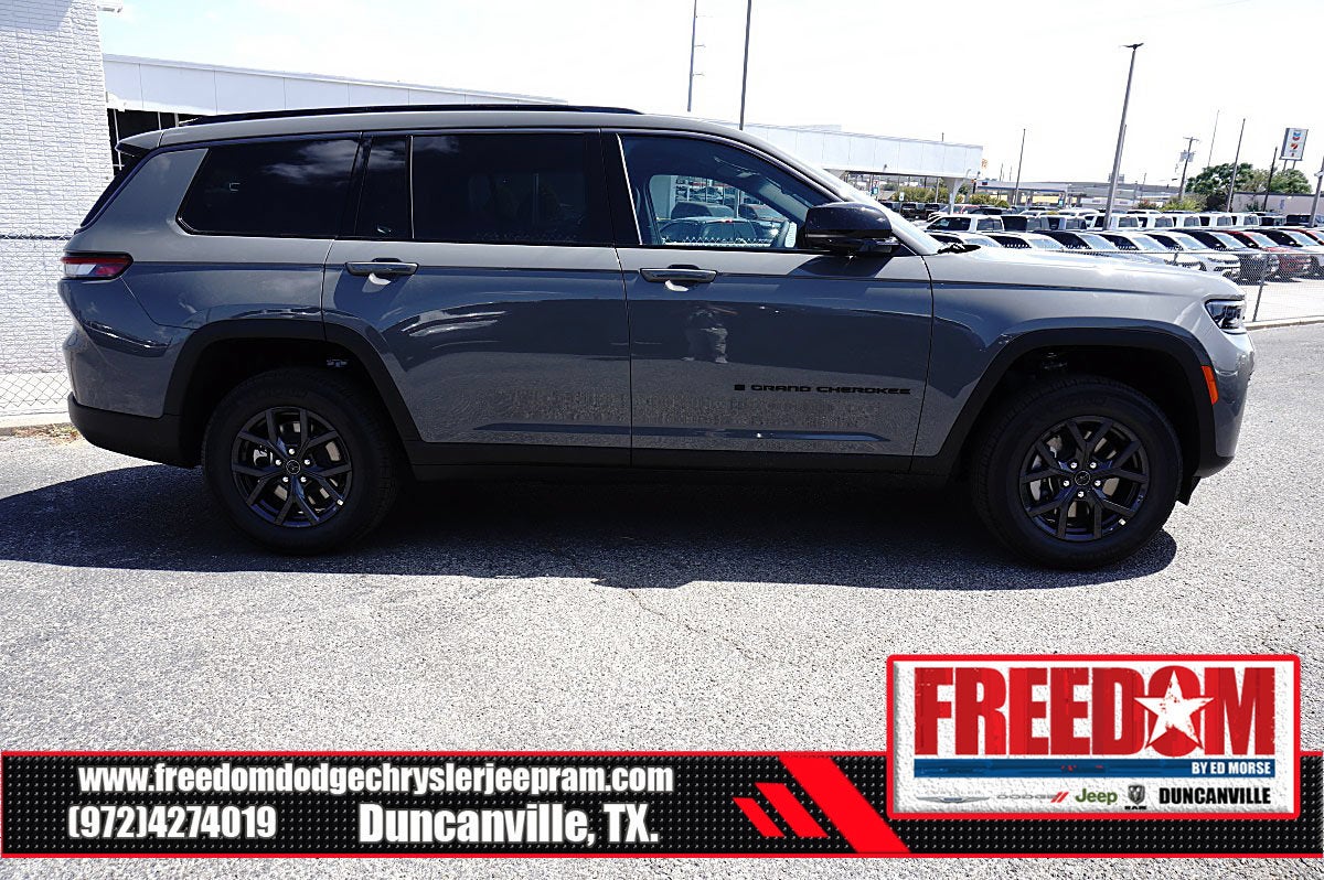 2027 Jeep Grand Cherokee L Laredo Altitude