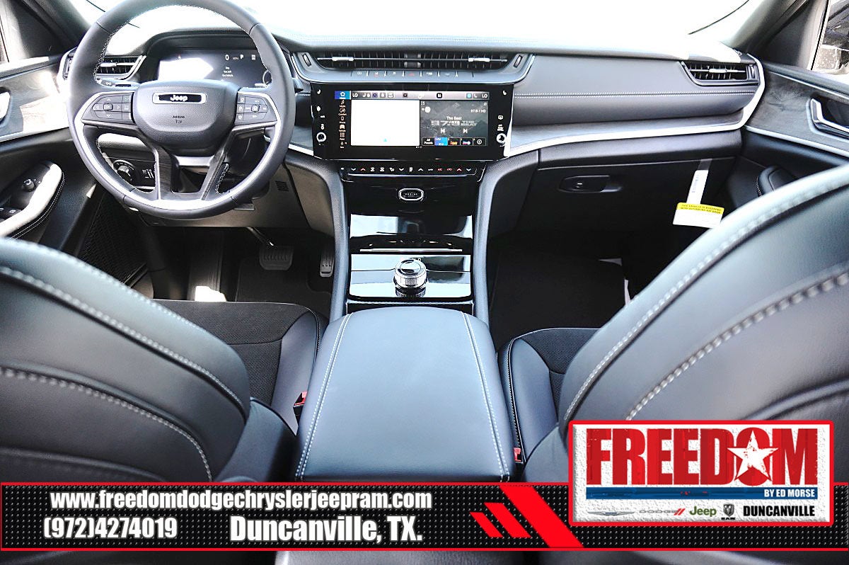2027 Jeep Grand Cherokee L Laredo Altitude
