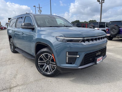 2026 Jeep Grand Wagoneer L 4x4