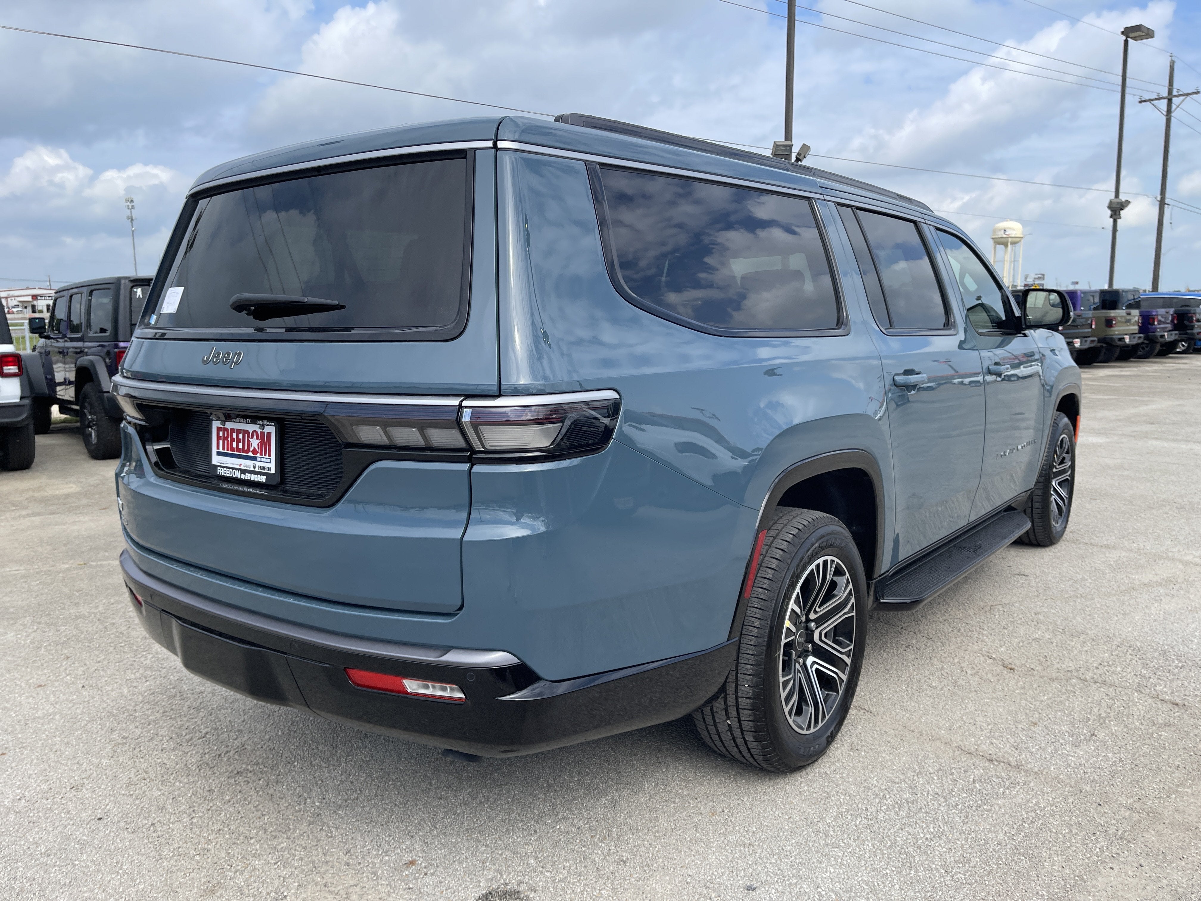 2026 Jeep Grand Wagoneer L 4x4