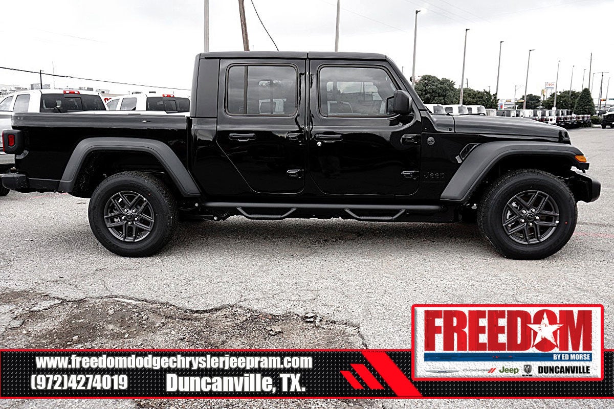 2026 Jeep Gladiator Sport