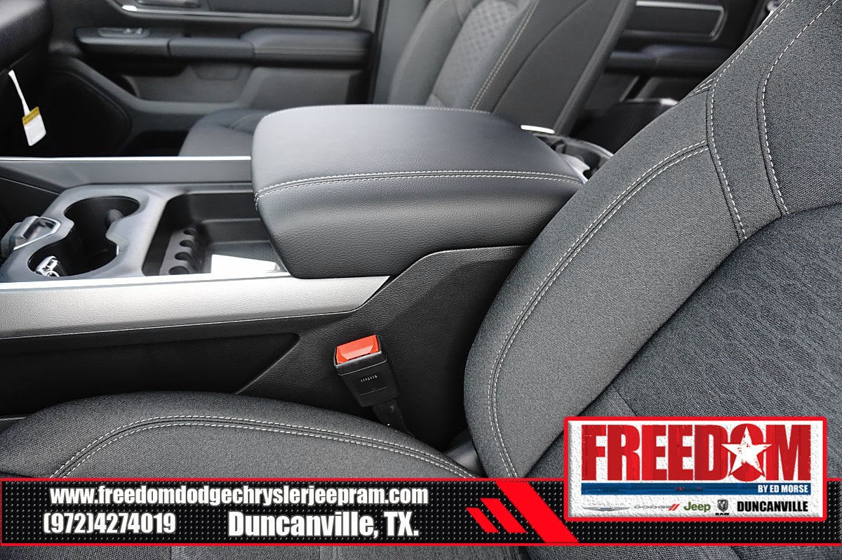 2027 RAM 1500 Big Horn/Lone Star
